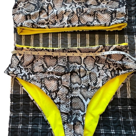 Plus Snakeskin Bikini Swimsuit size:2X - Picture 8 of 8